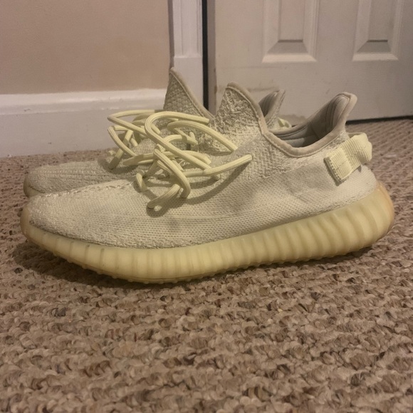 selling butter yeezys size 9 - Picture 2 of 4